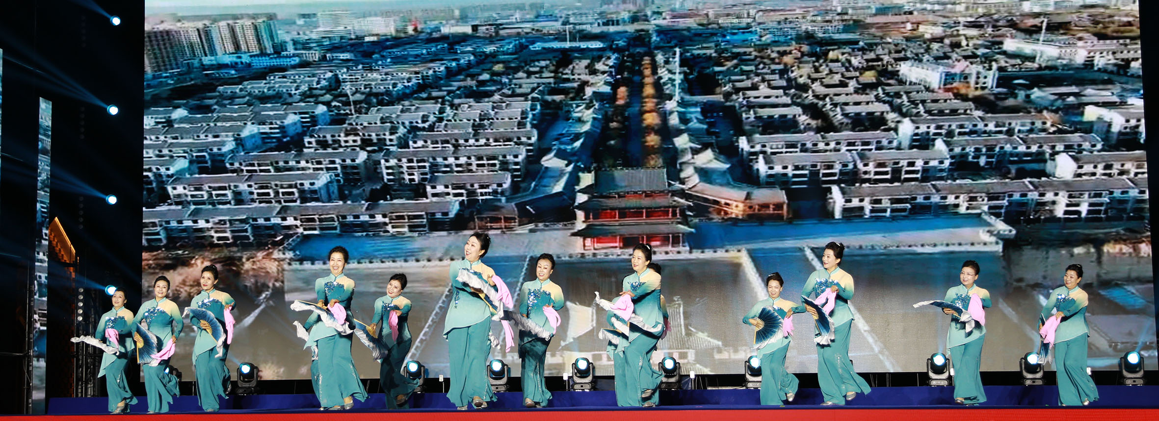 28《盛世秧歌情》 朔城區(qū)文化館老干局藝術(shù)團(tuán)舞蹈隊(duì).jpg